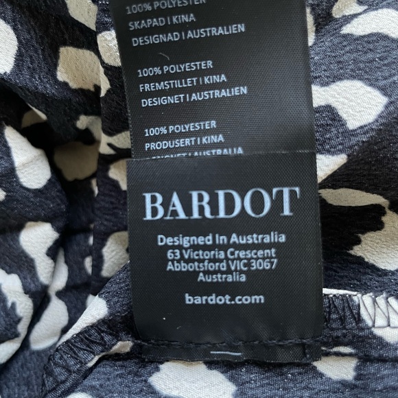 Bardot Classic Buckle Pleated Midi Skirt - Picture 6 of 7